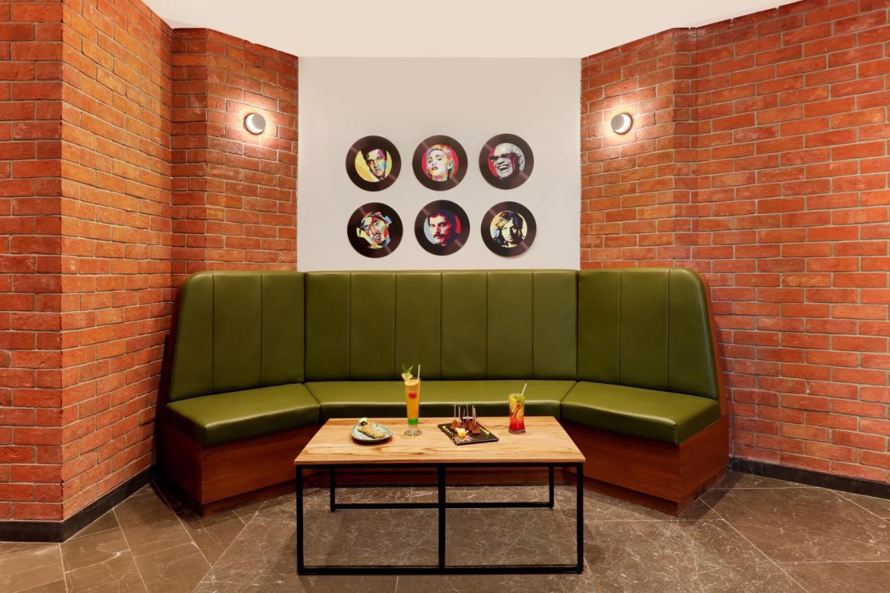 Lemon Tree Hotel, Kalina Bkc, Mumbai Exterior photo
